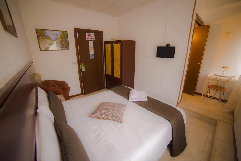 Galleria Frascati Rooms And Apartment Εξωτερικό φωτογραφία